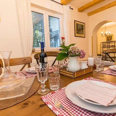 Alone Villa